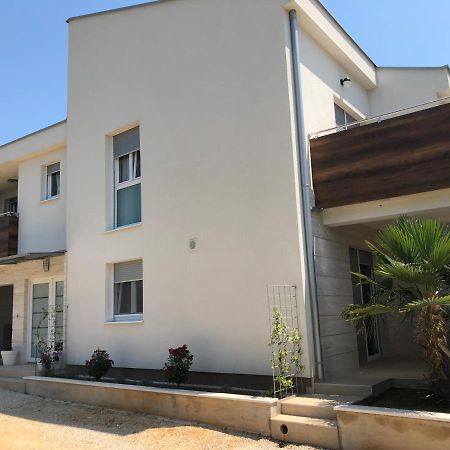 Apartmani Gavran Sukošan 外观 照片